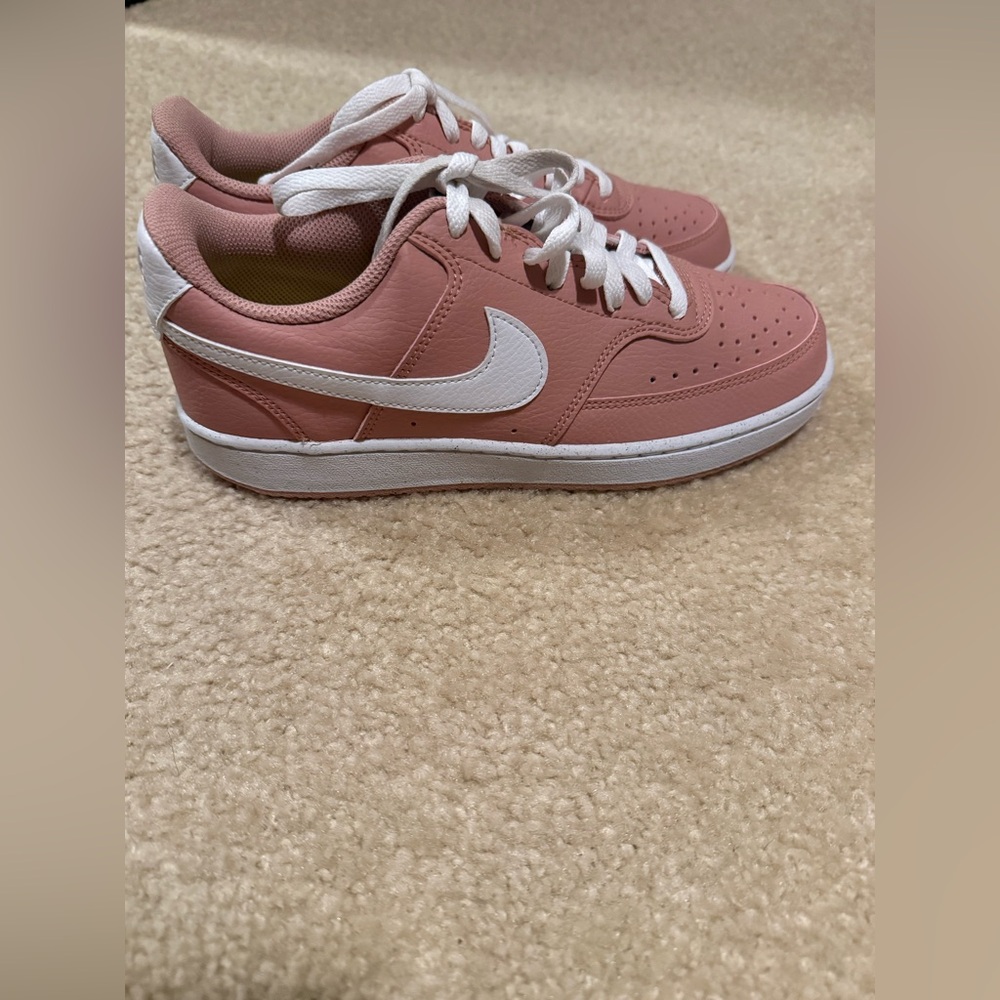 Nike Women's Rose Pink Sneakers